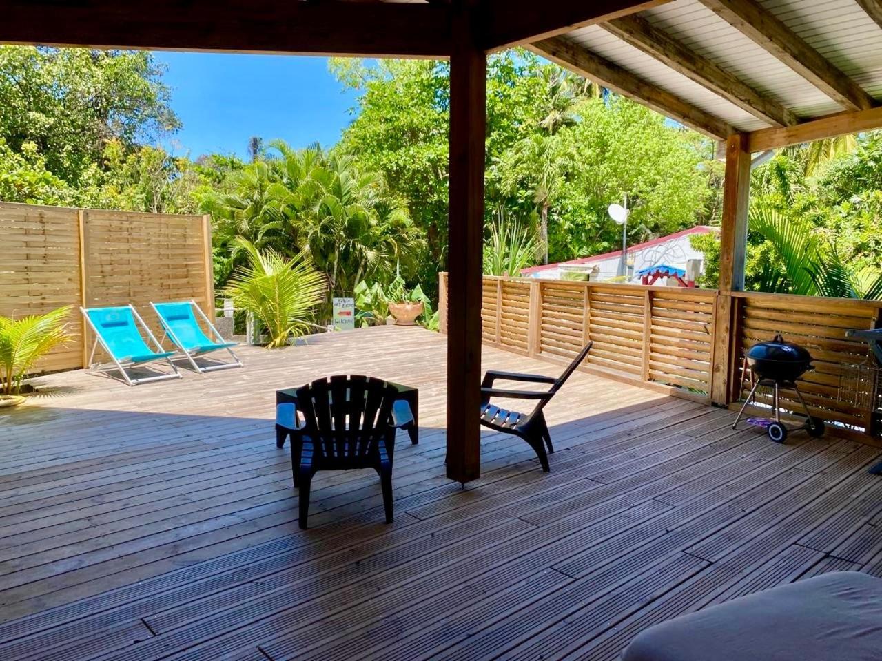 Charmant Bungalow Tout Confort Climatise - Terrasse Et Acces Plage ! Deshaies Exterior photo